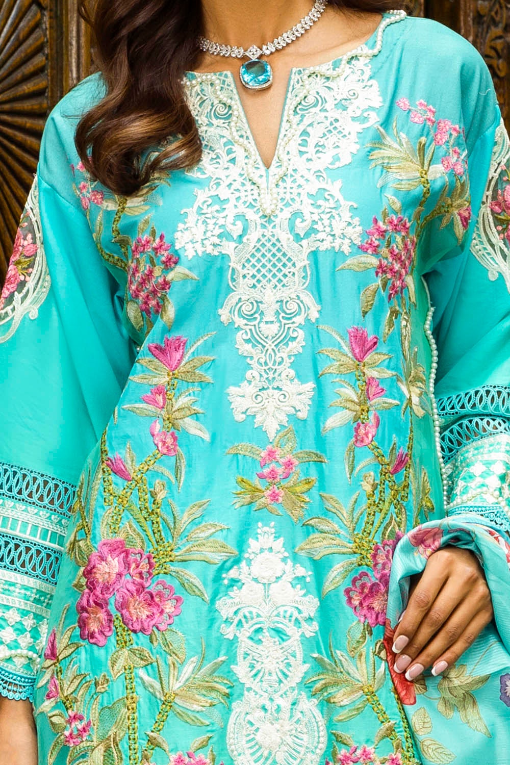 3 Piece Unstitched Embroidered Printed Lawn Suit with Printed Tussar Silk Dupatta