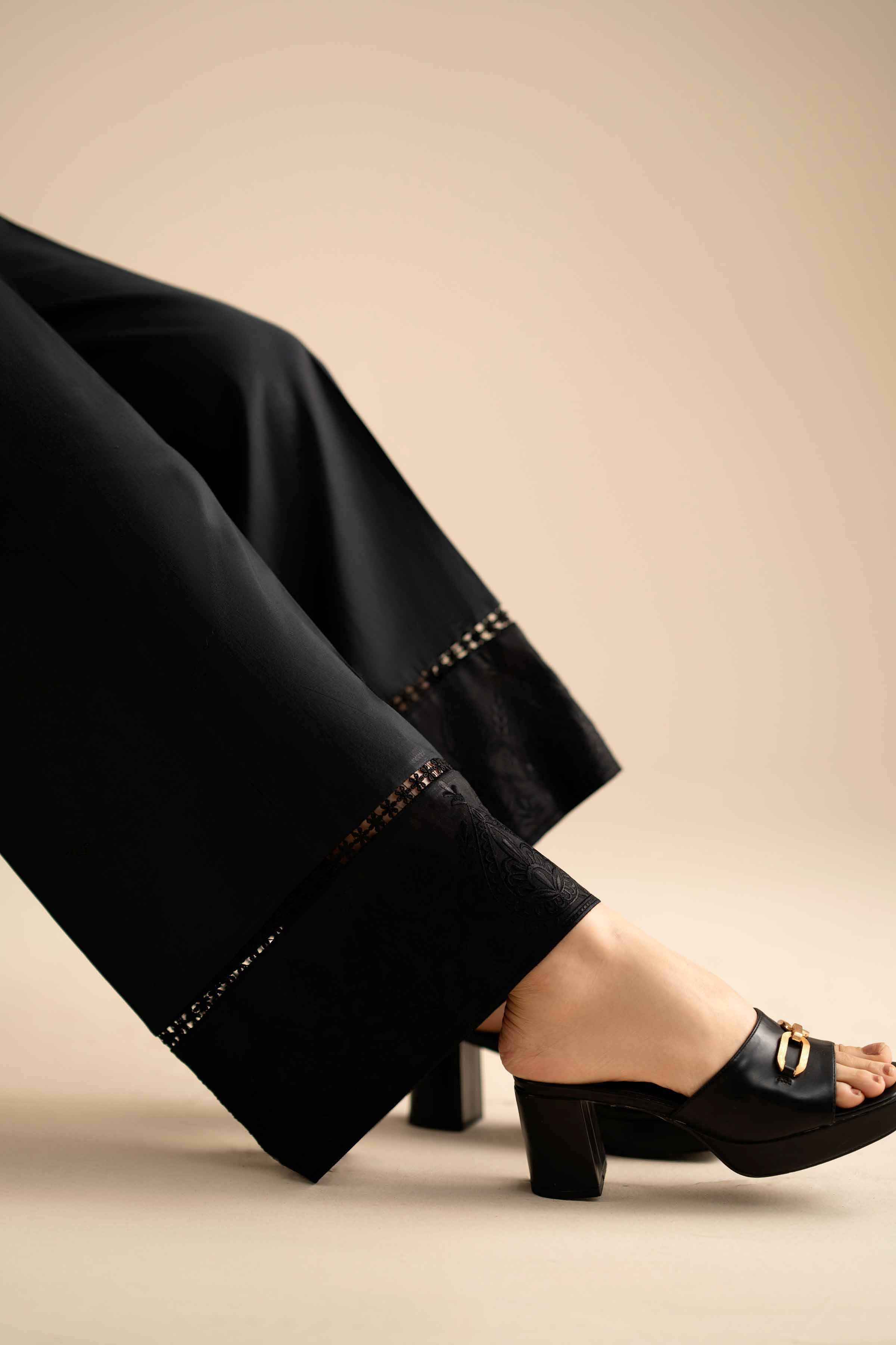 Embroidered Trousers - PW25-166