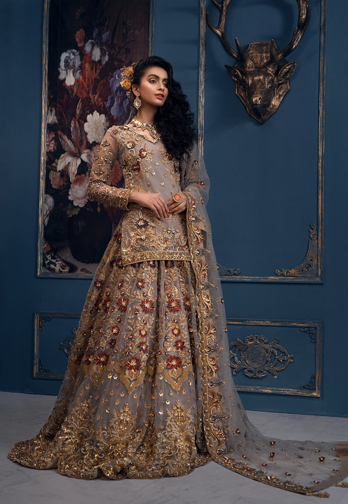 Akbar Aslam – Queen Bee U-1403 Style