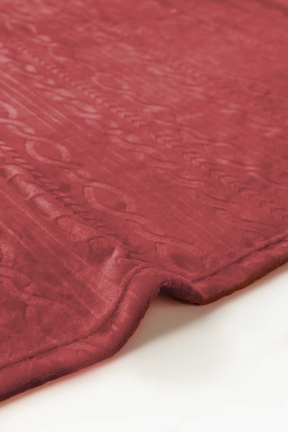 AW24-Raspberry Embossed Single Ply Fleece Throw