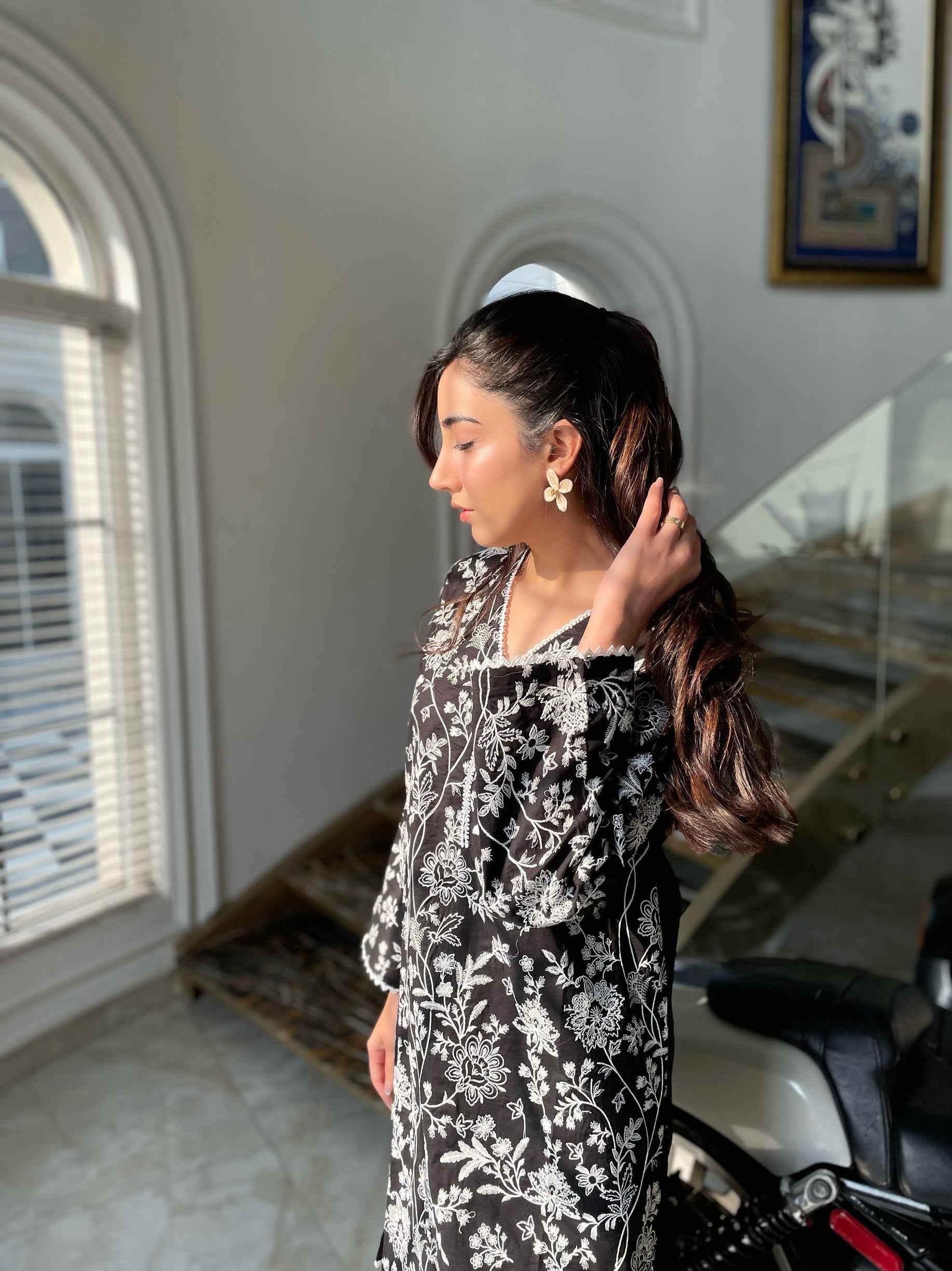 Lotus Kurta - Jet Black