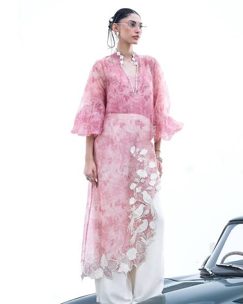 Sania Maskatiya – Twila Style