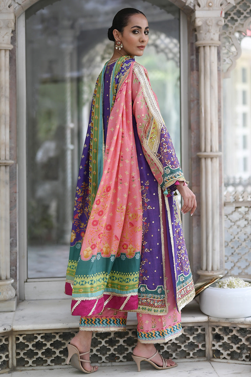 https://cdn.shopify.com/s/files/1/0588/3661/5221/products/saniamasktaiya4-2216_b5be3ac8-f158-46af-820e-e8e67655eb07.jpg?v=1708066645