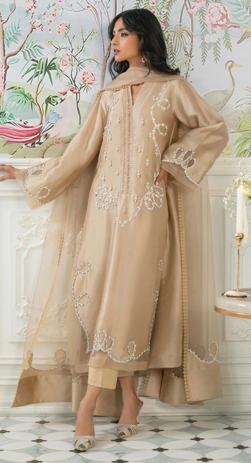 Sohani Beige Eid Series’25 by Alizay Saad