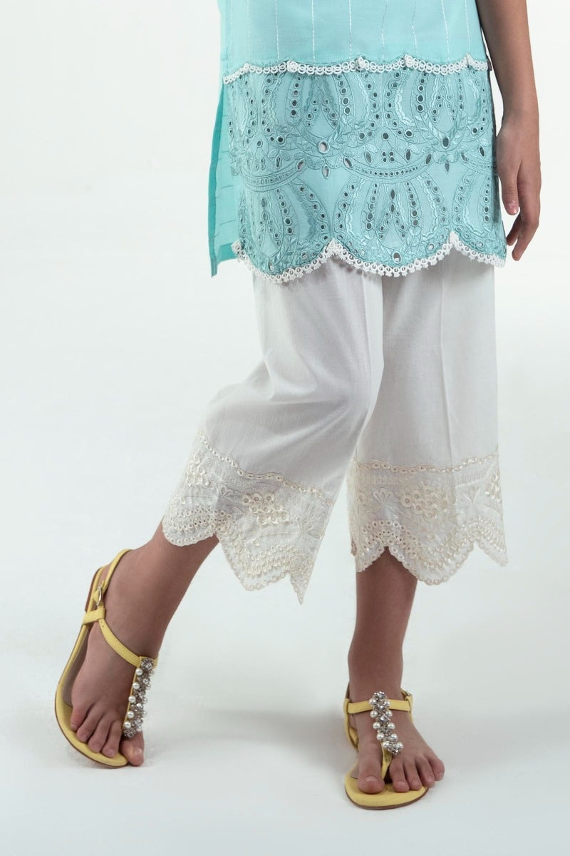 Design 4B Luxury Lawn 2024 Unstitched