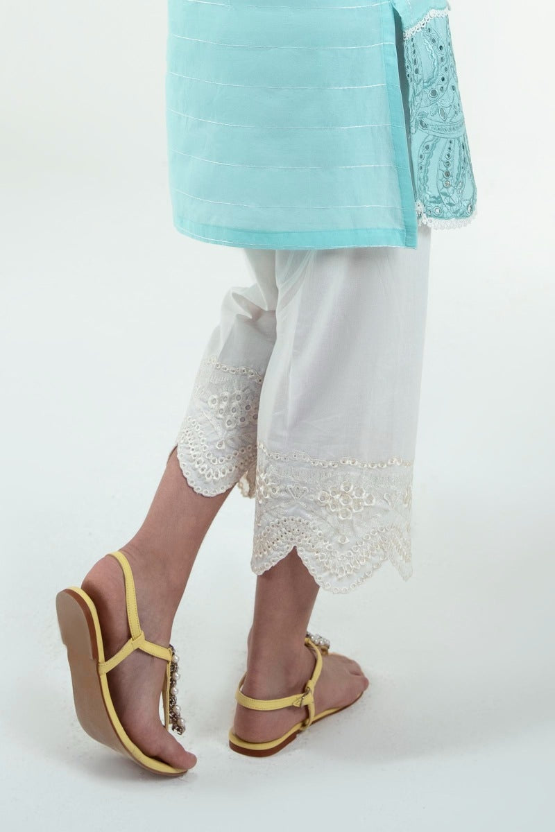 Design 4B Luxury Lawn 2024 Unstitched