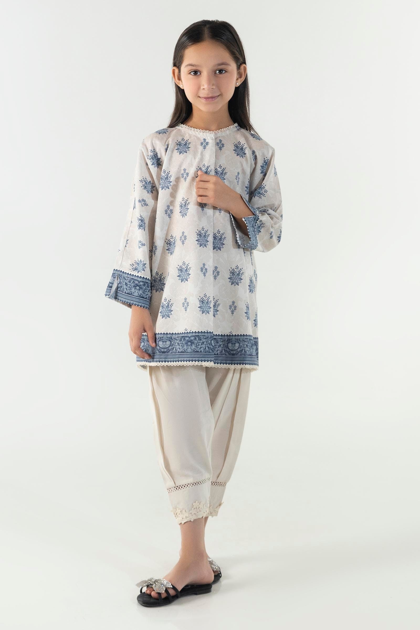 Design 6B SN Basics 2024 UNSTITCHED