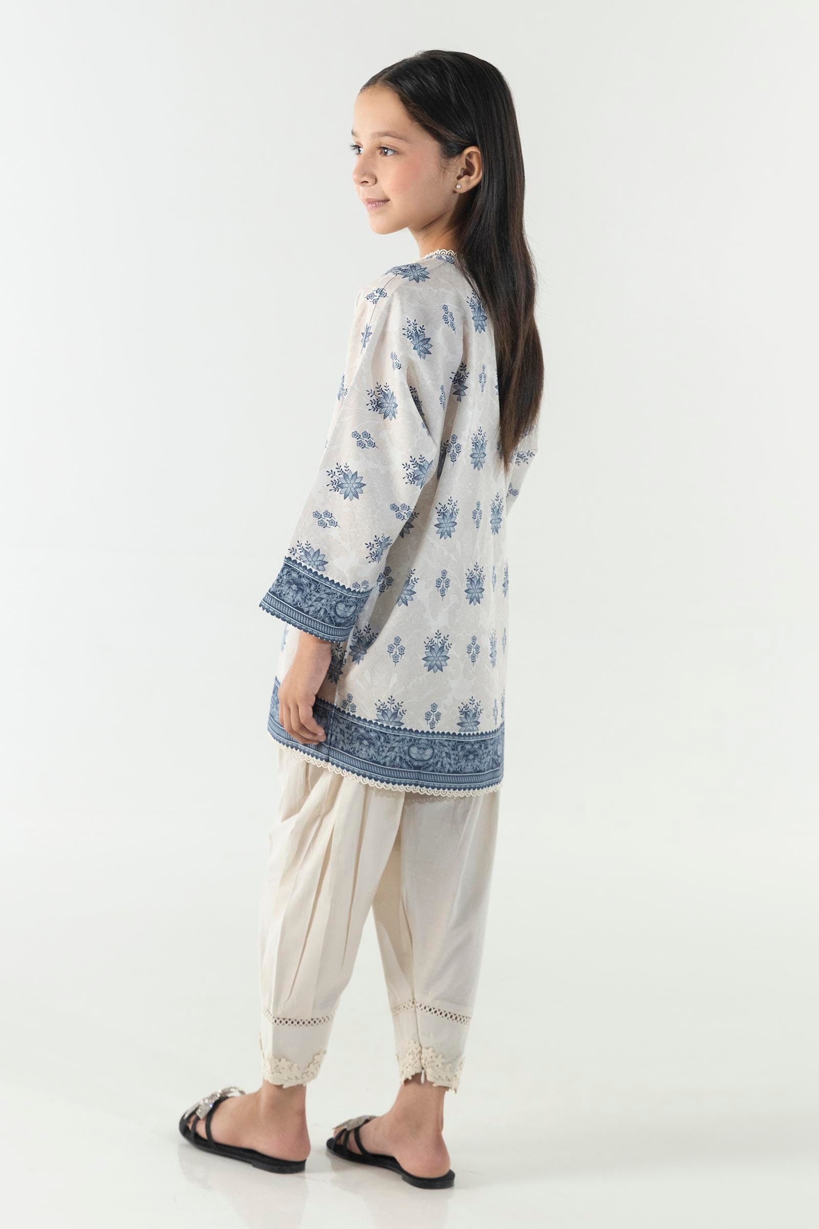Design 6B SN Basics 2024 UNSTITCHED