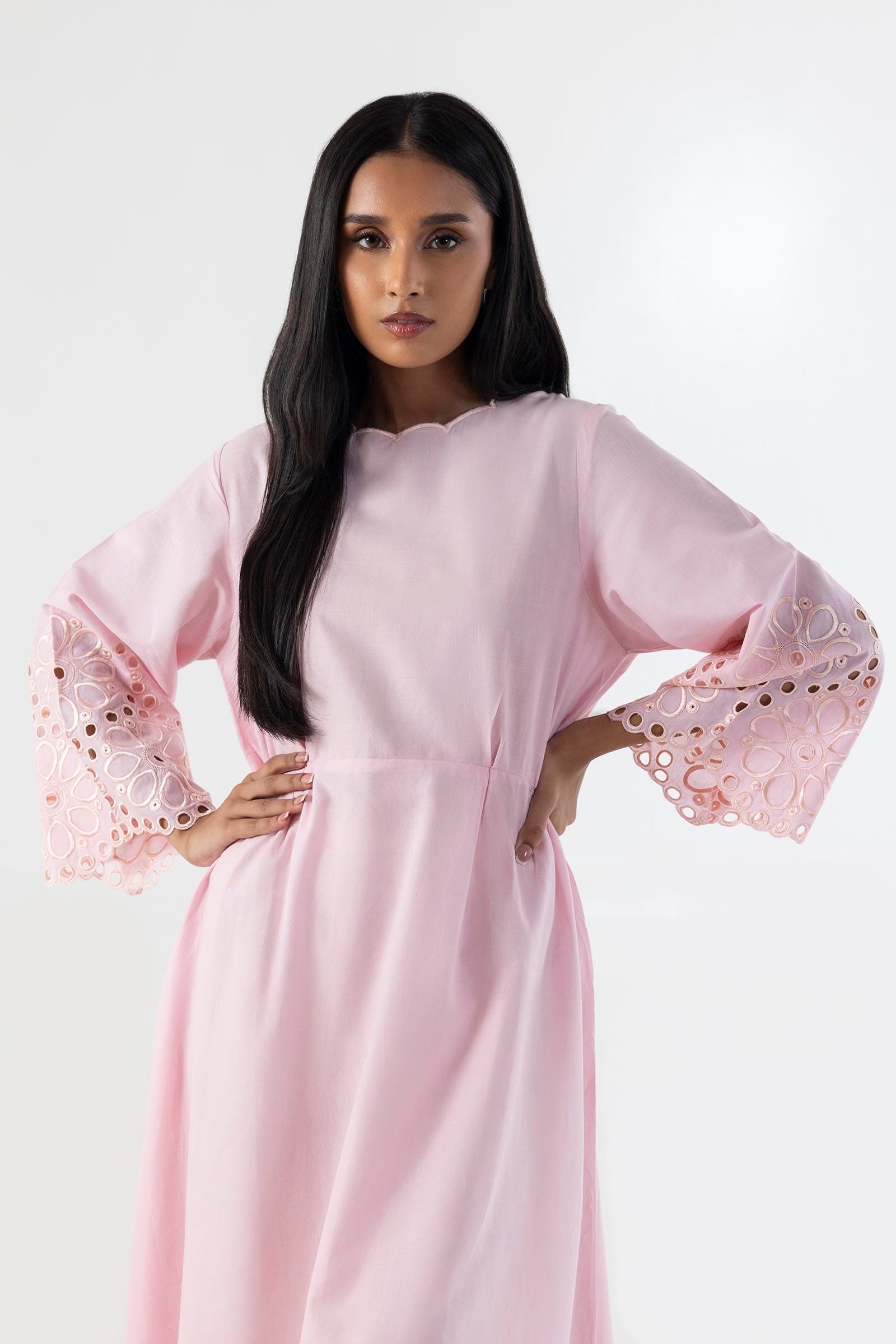 DEEP PLUM LUXURY EMBROIDERED KARANDI SET (NEL-25627)