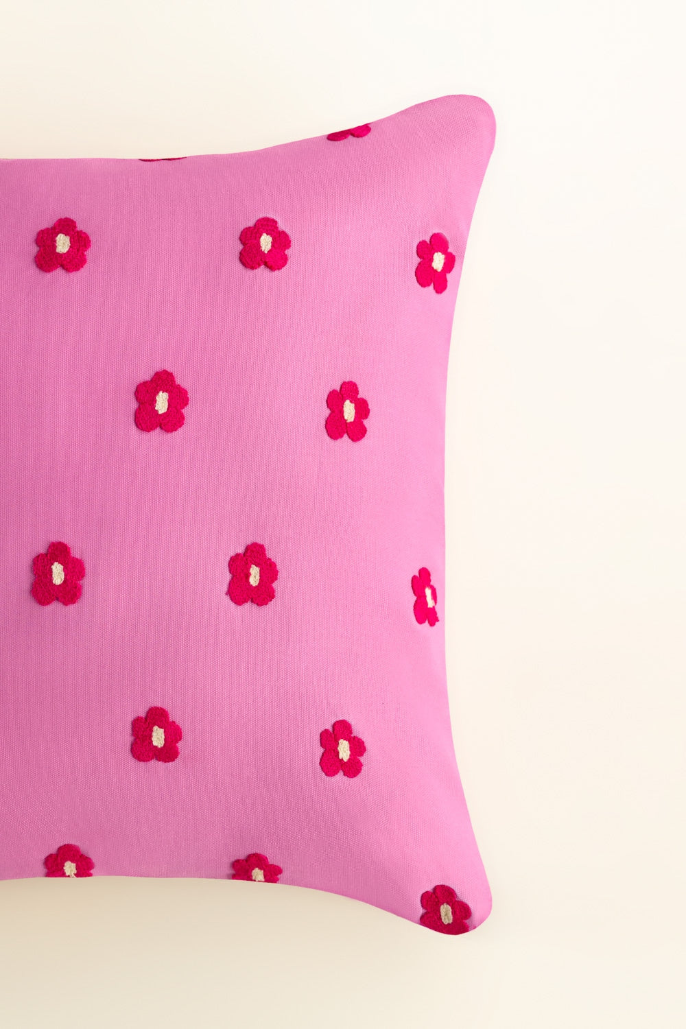Ss25-Ec-031 Terry Embroidered Cushion Cover