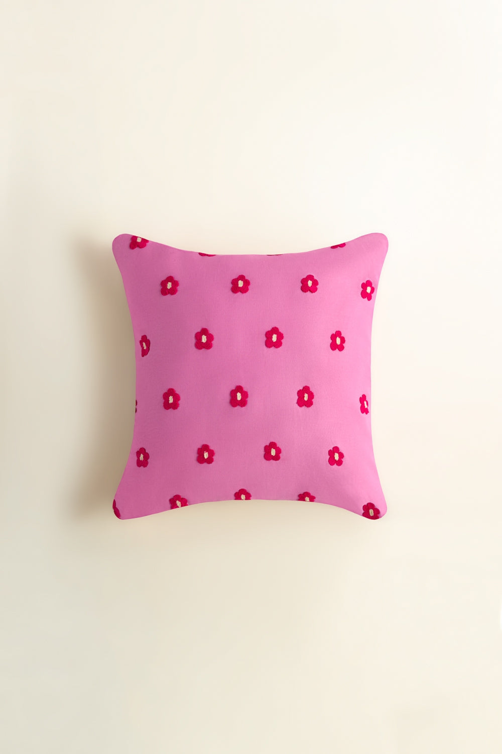 Ss25-Ec-031 Terry Embroidered Cushion Cover