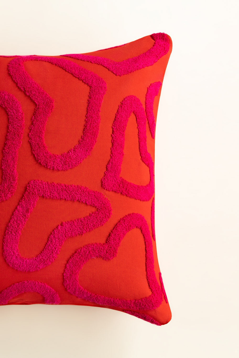 Ss25-Ec-034 Terry Embroidered Cushion Cover