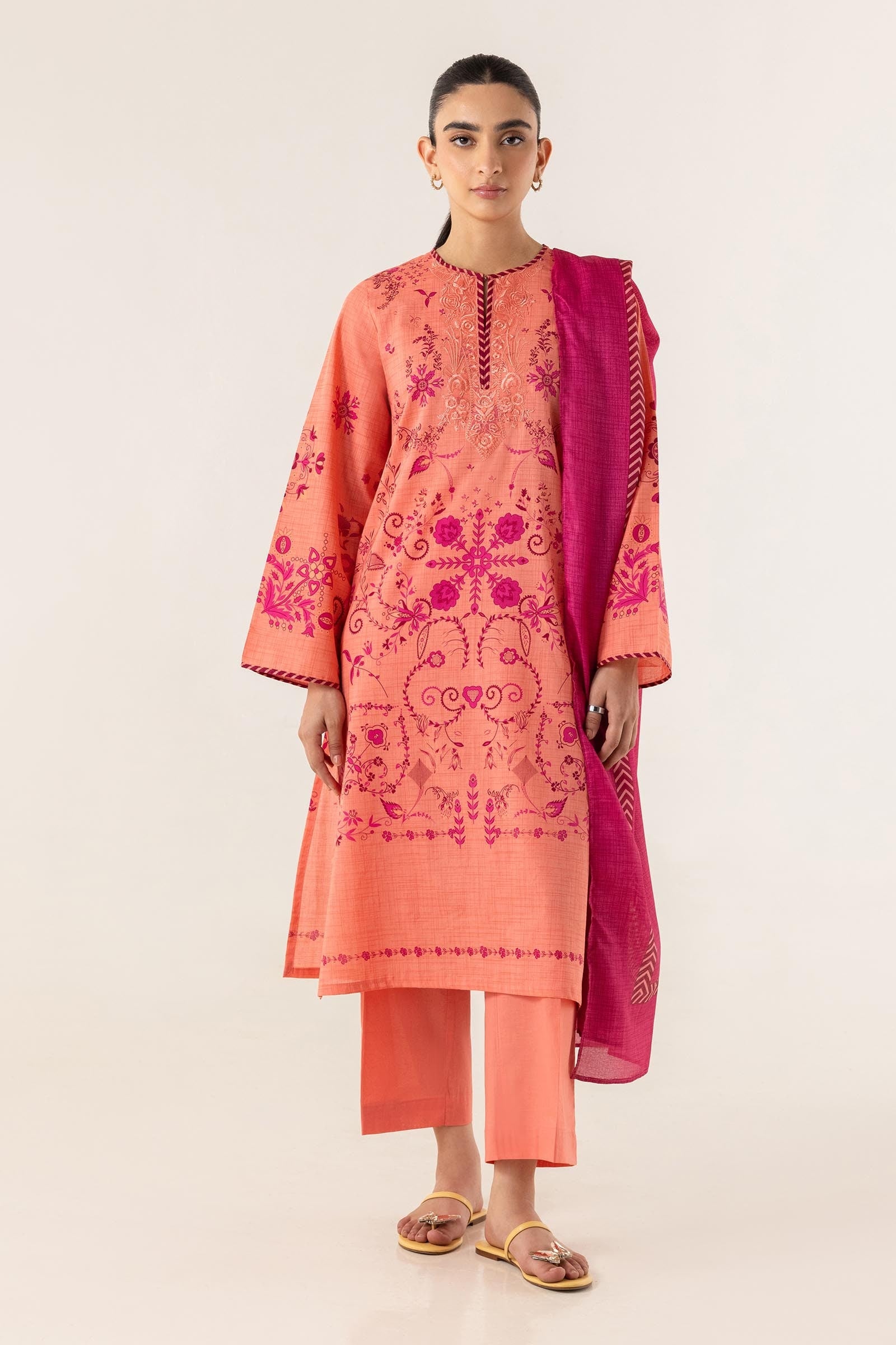 DA-1678 BLACK EMBROIDERED KURTA