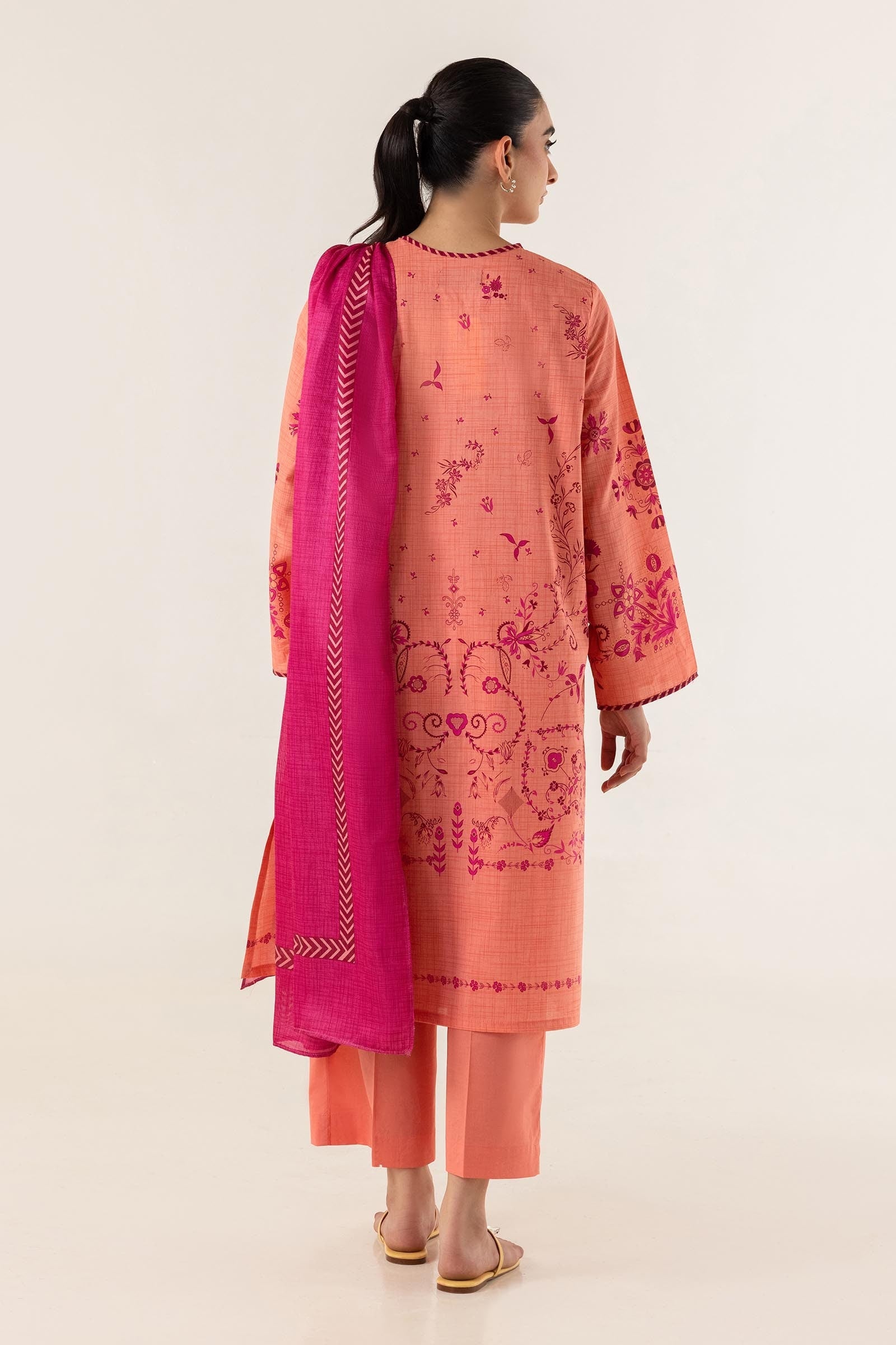 DA-1678 BLACK EMBROIDERED KURTA