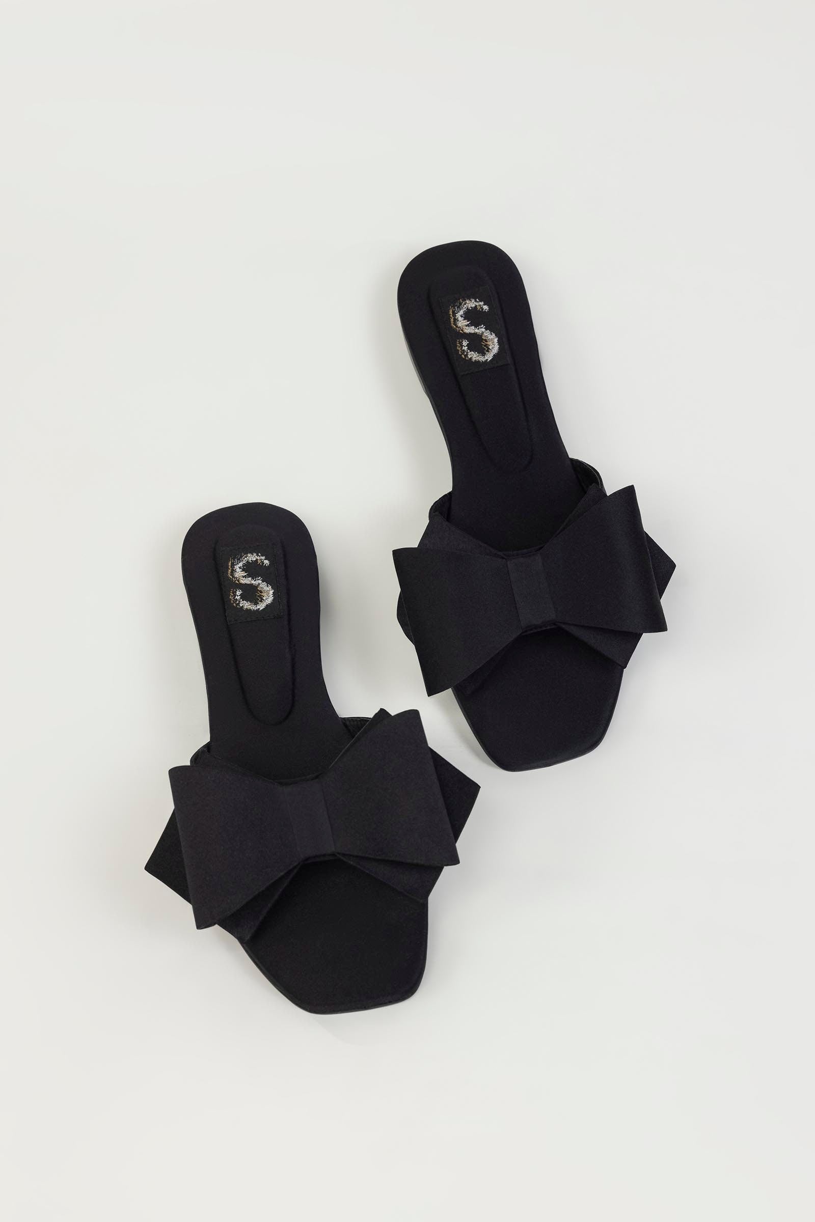 Black Bow Flats