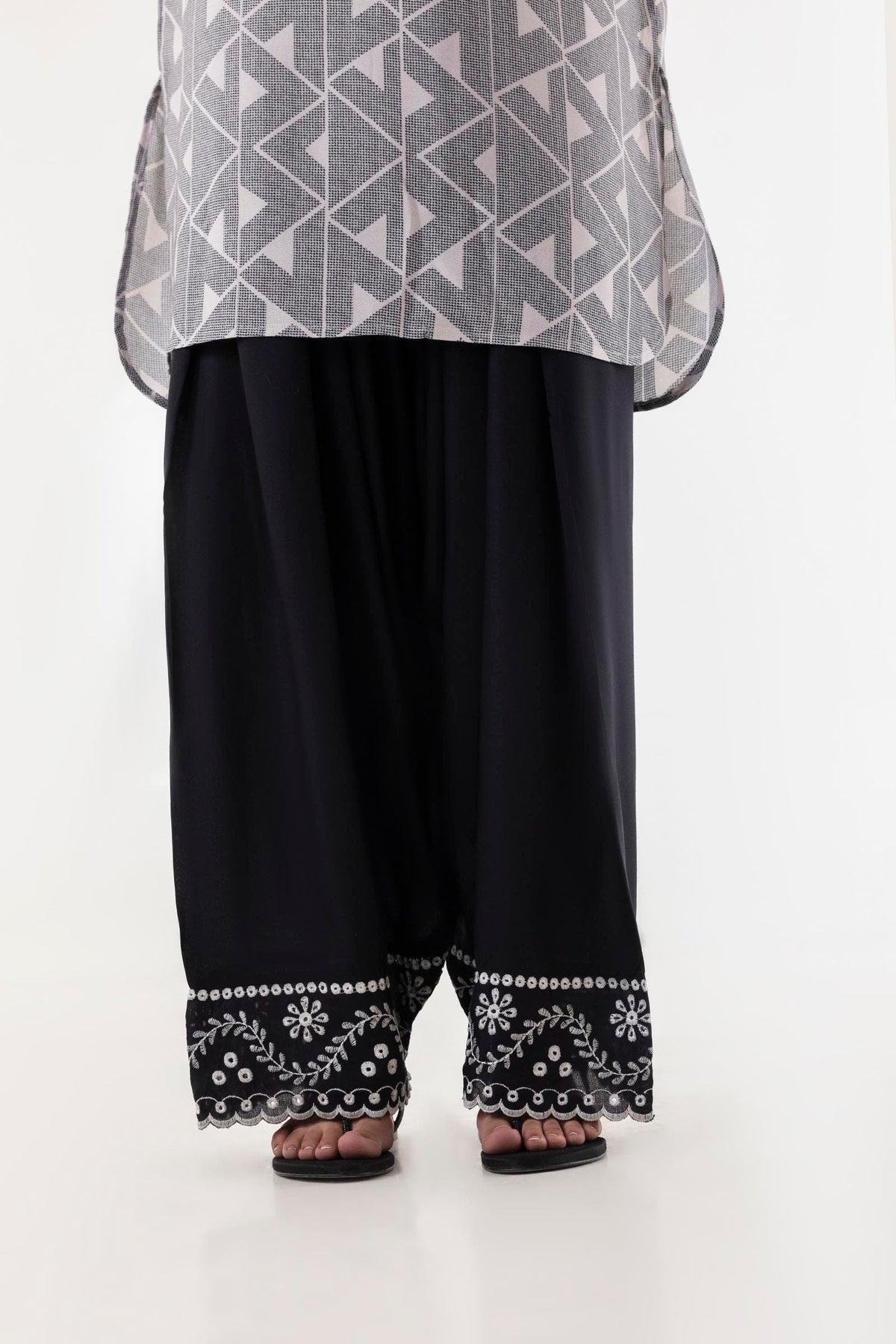 Stitched Linen Shalwar
