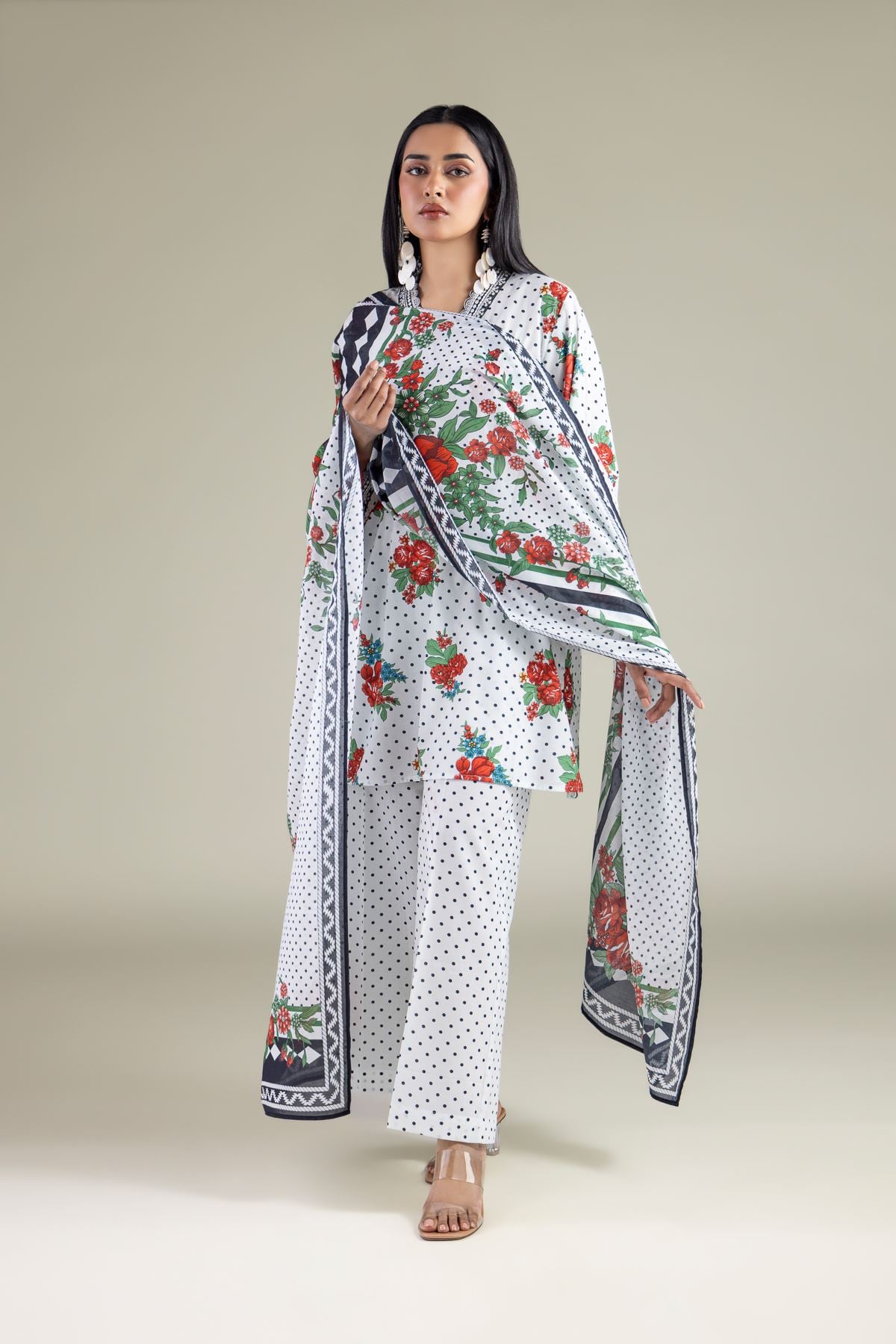 Tailored Lawn Set