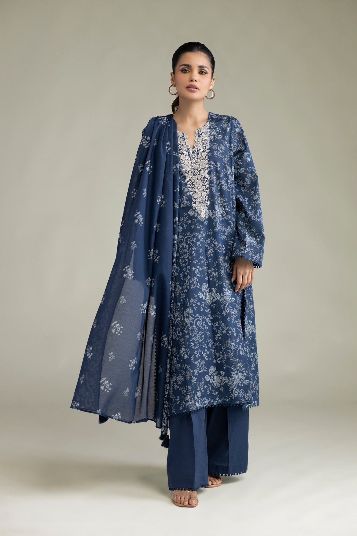 Lawn 3-Piece Tailored
