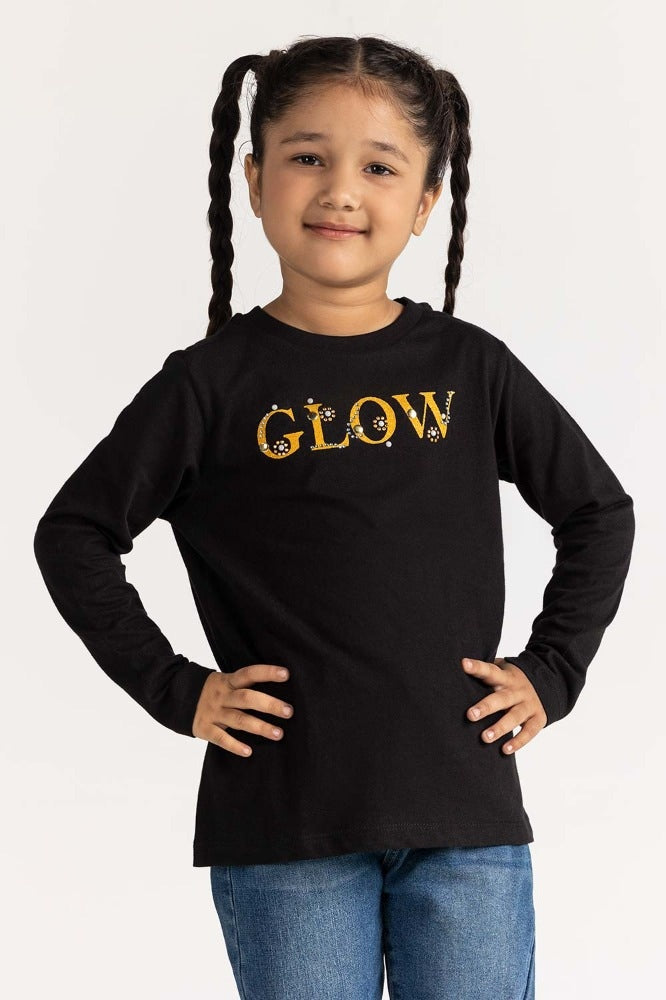 https://cdn.shopify.com/s/files/1/0706/3253/8159/files/toddler_girl_black_tee_black_tg-_ts-ws23-001_3.jpg?v=1758455255