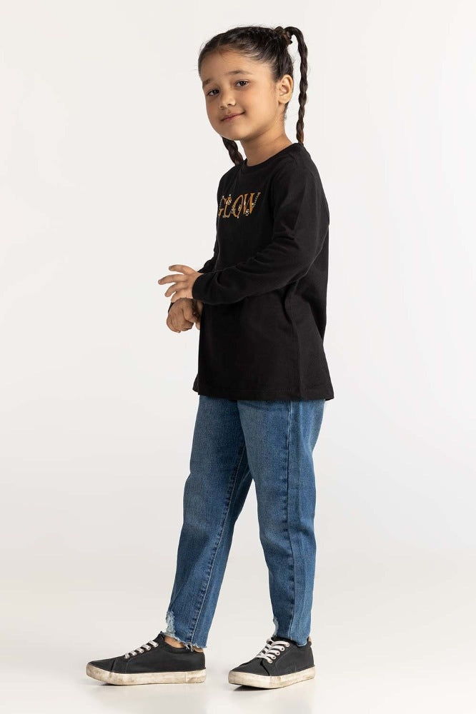 https://cdn.shopify.com/s/files/1/0706/3253/8159/files/toddler_girl_black_tee_black_tg-_ts-ws23-001_6.jpg?v=1758455255
