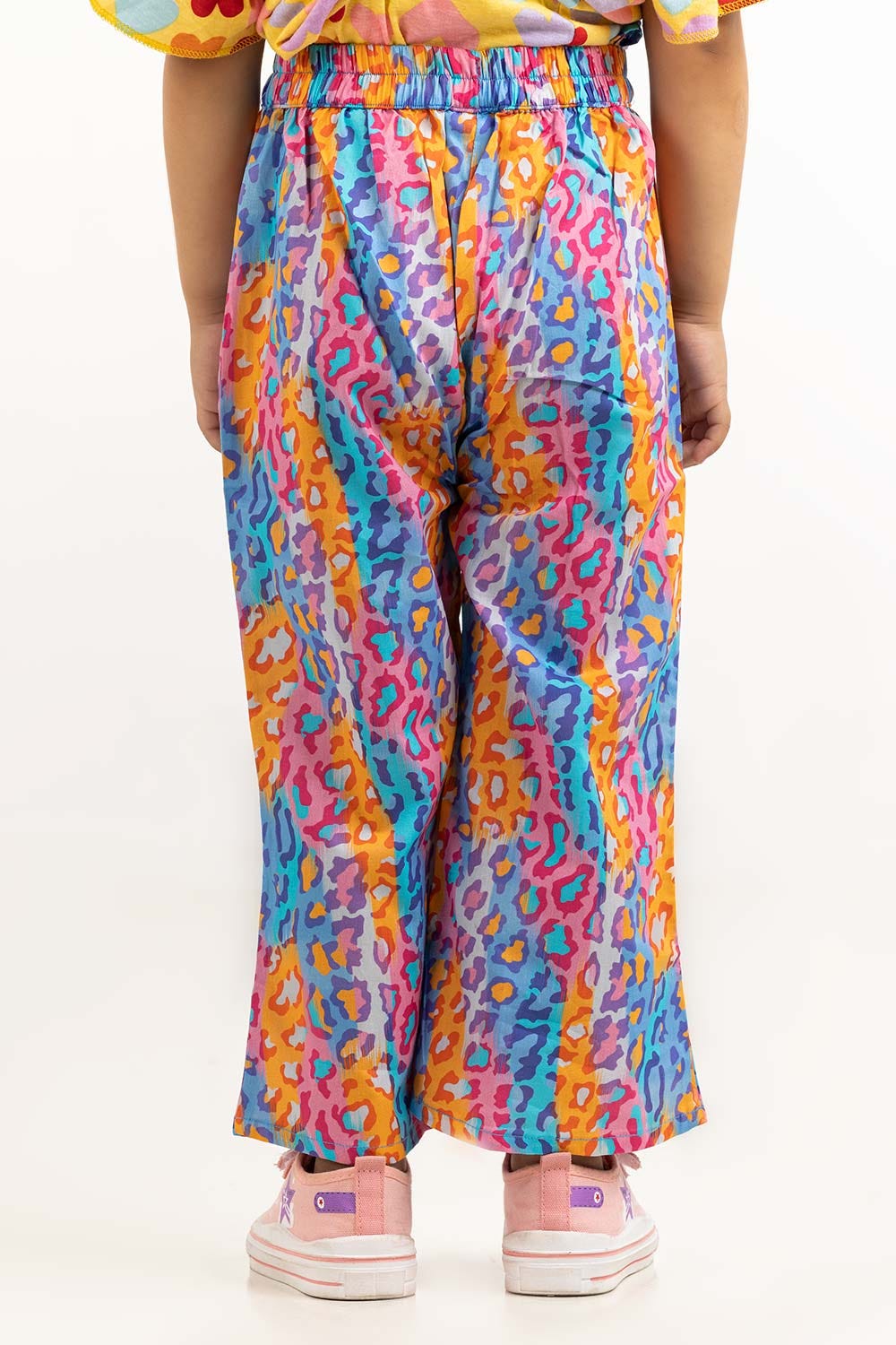 https://cdn.shopify.com/s/files/1/0706/3253/8159/files/toddler_girls_multi_trousers_tgws-2210003_b_5.jpg?v=1758376631