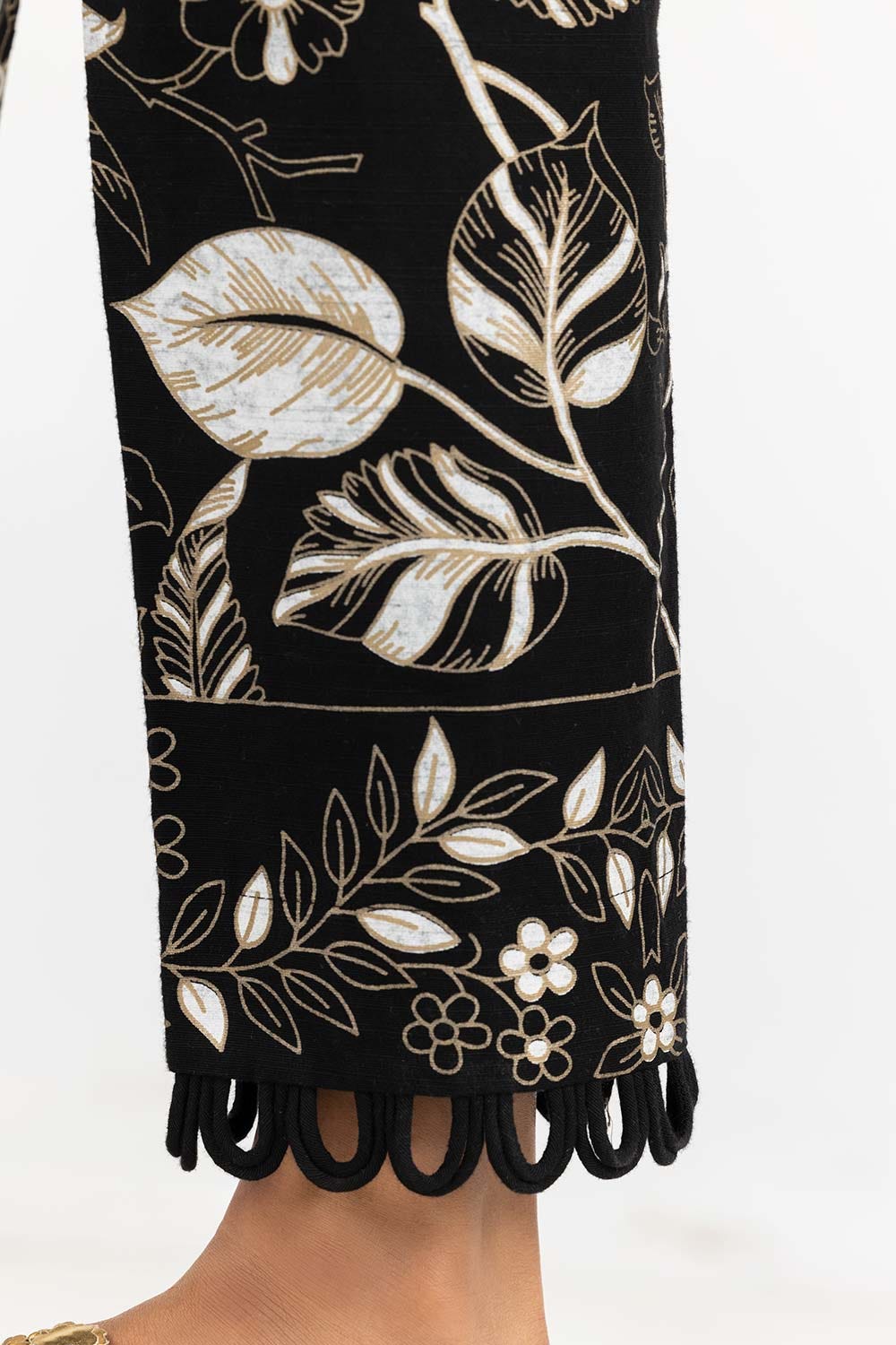 Black Khaddar Screen Printed Trousers