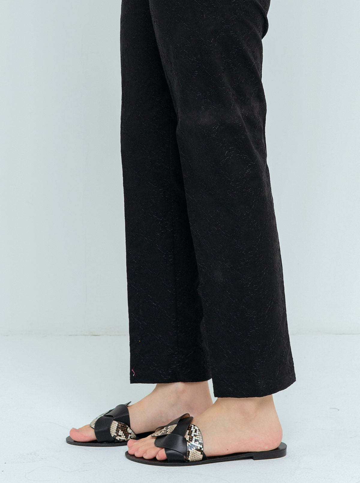 BASIC STRAIGHT PANTS