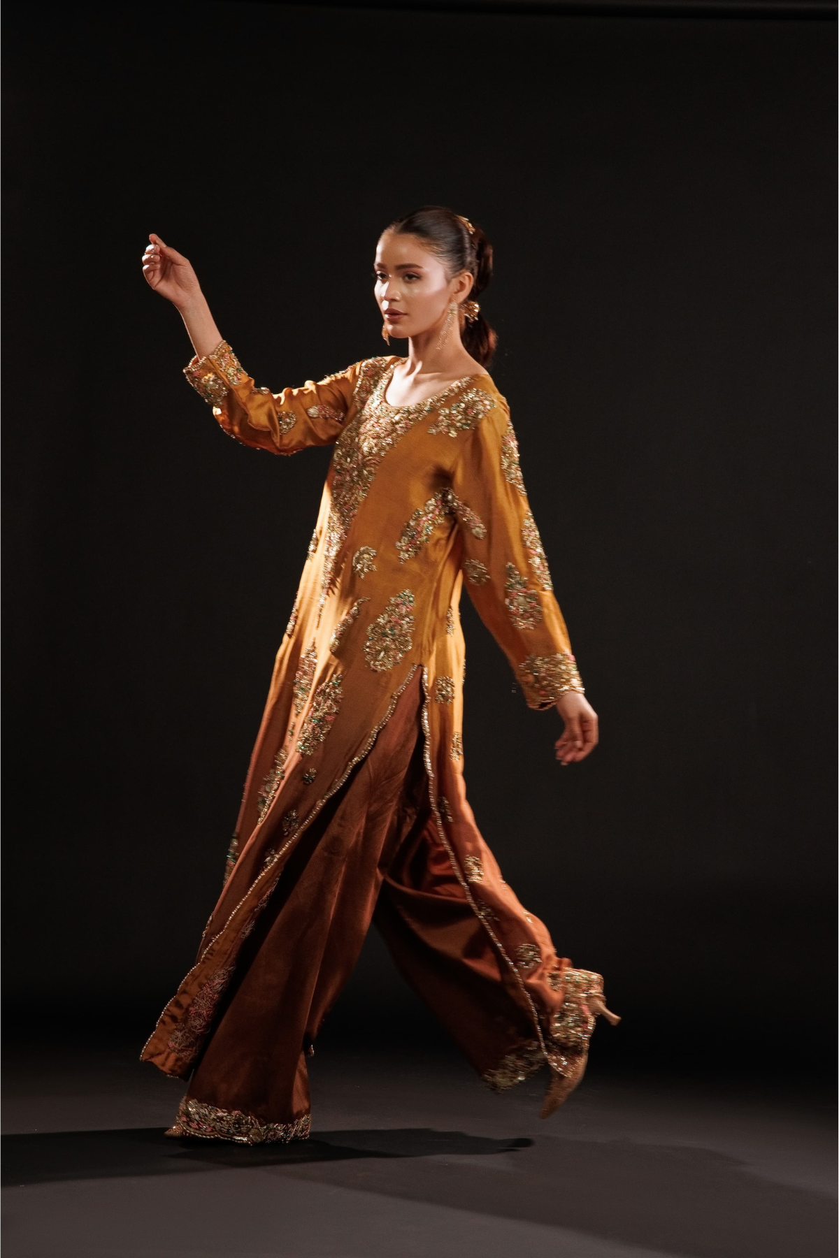 Usama Silk Amber Royale Style – Amber Gold Formal Suit