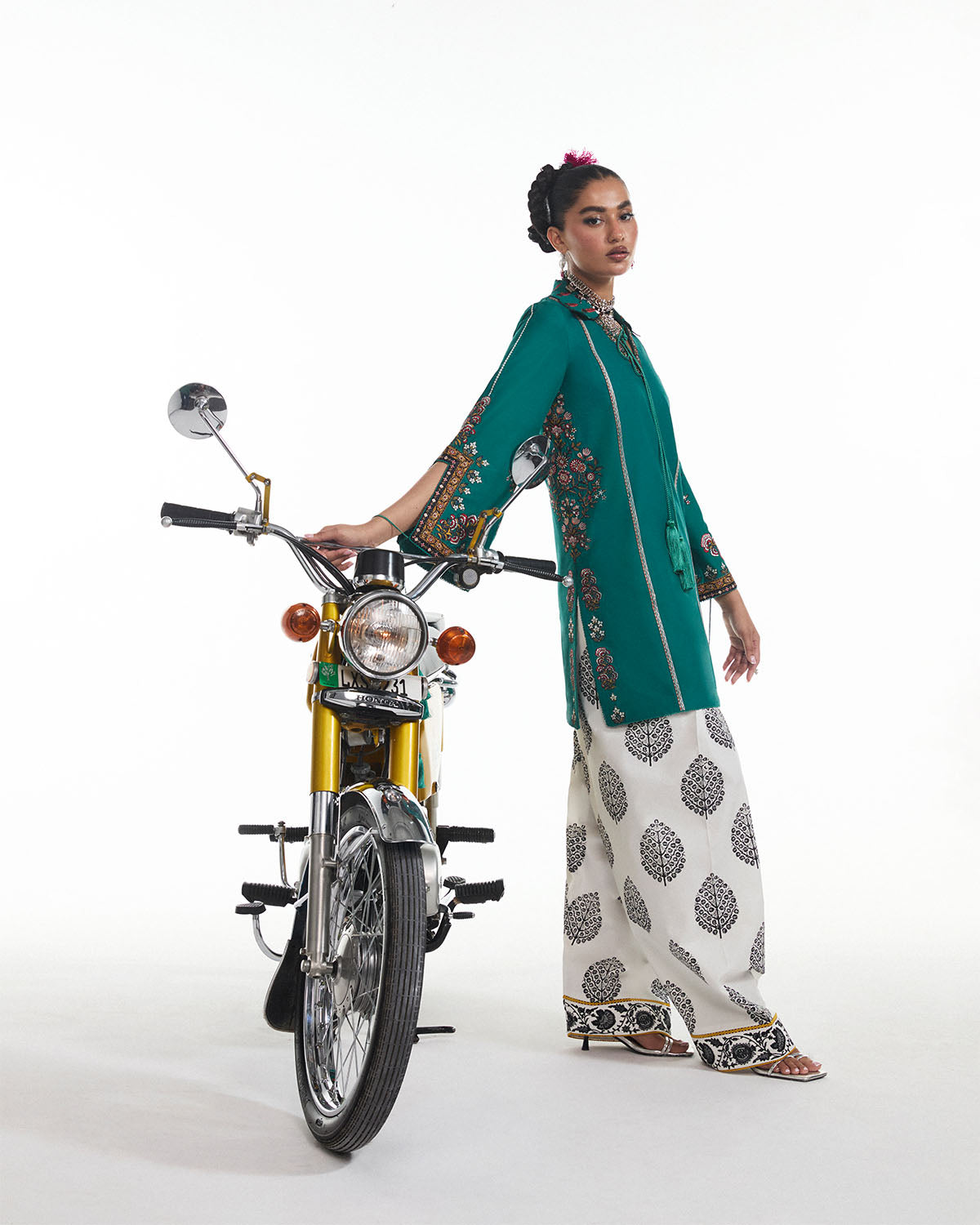 3 Piece Unstitched Embroidered Velvet Suit