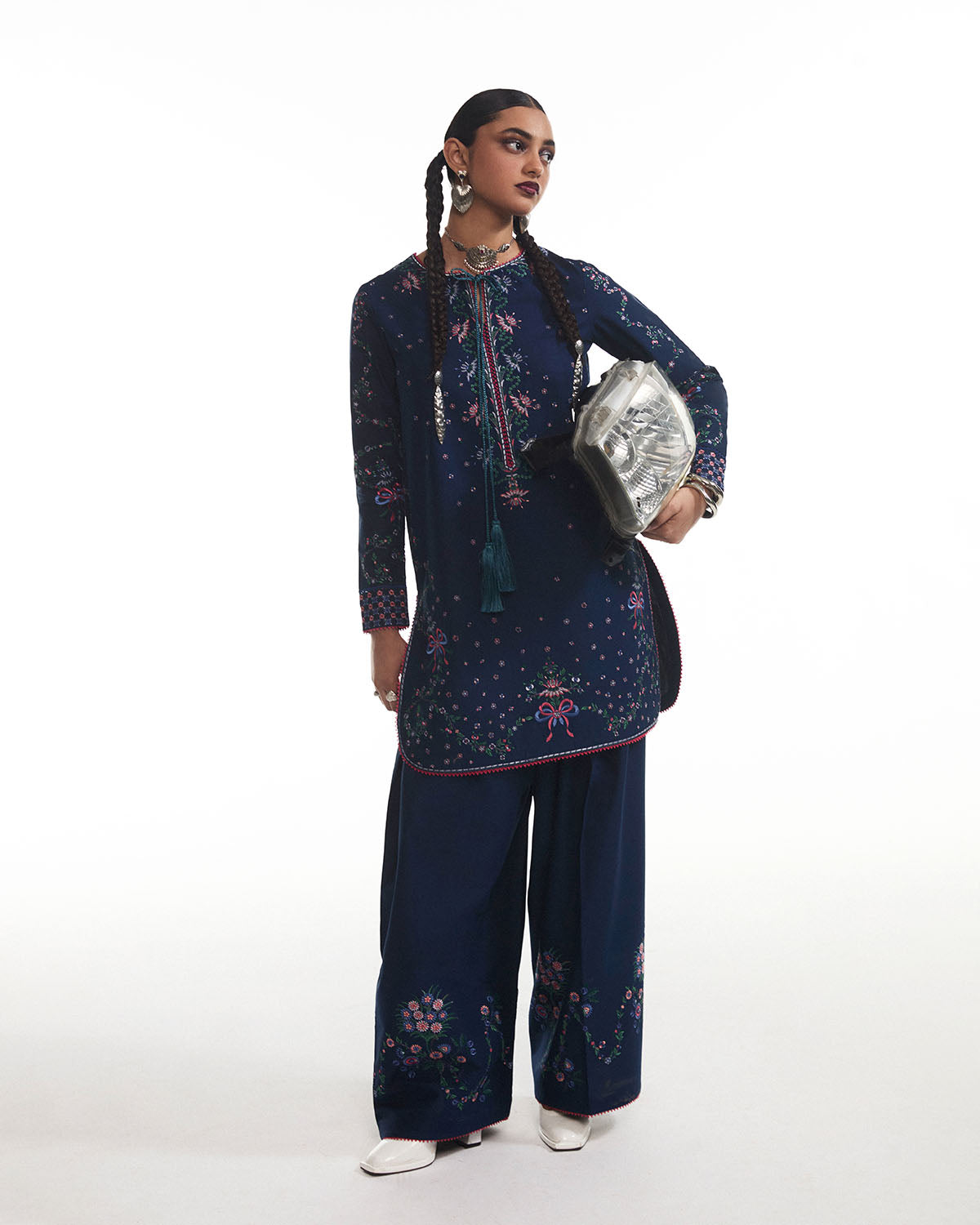 3 Piece Unstitched Embroidered Linen Suit