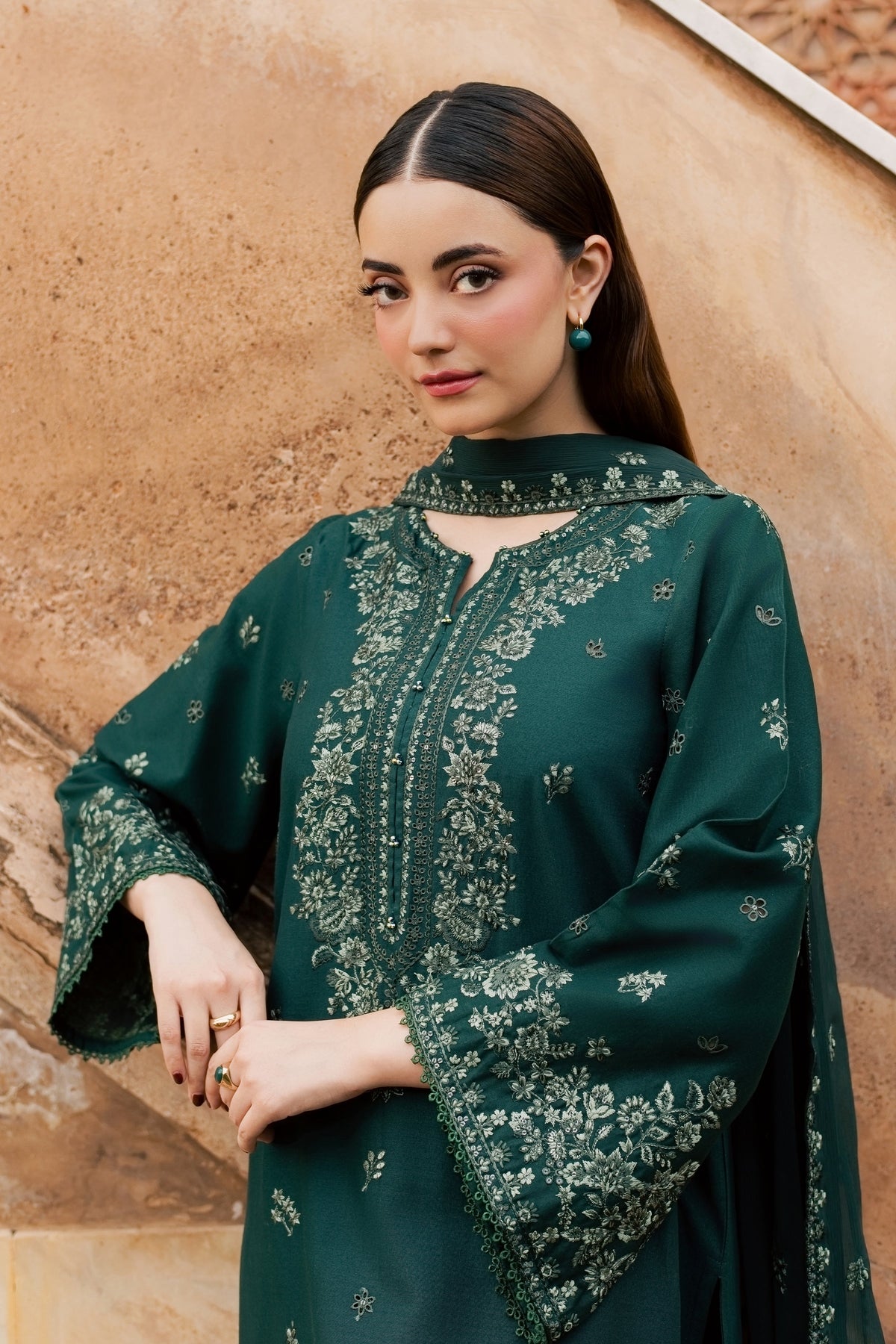 Nami 3Pc - Embroidered Khaddar Pret