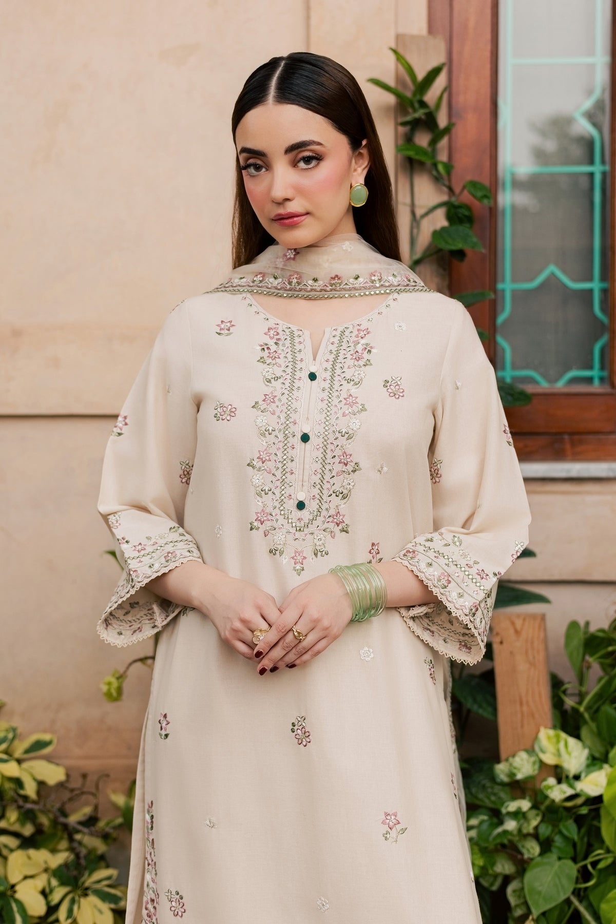 Oak Wood 3Pc - Embroidered Khaddar Pret