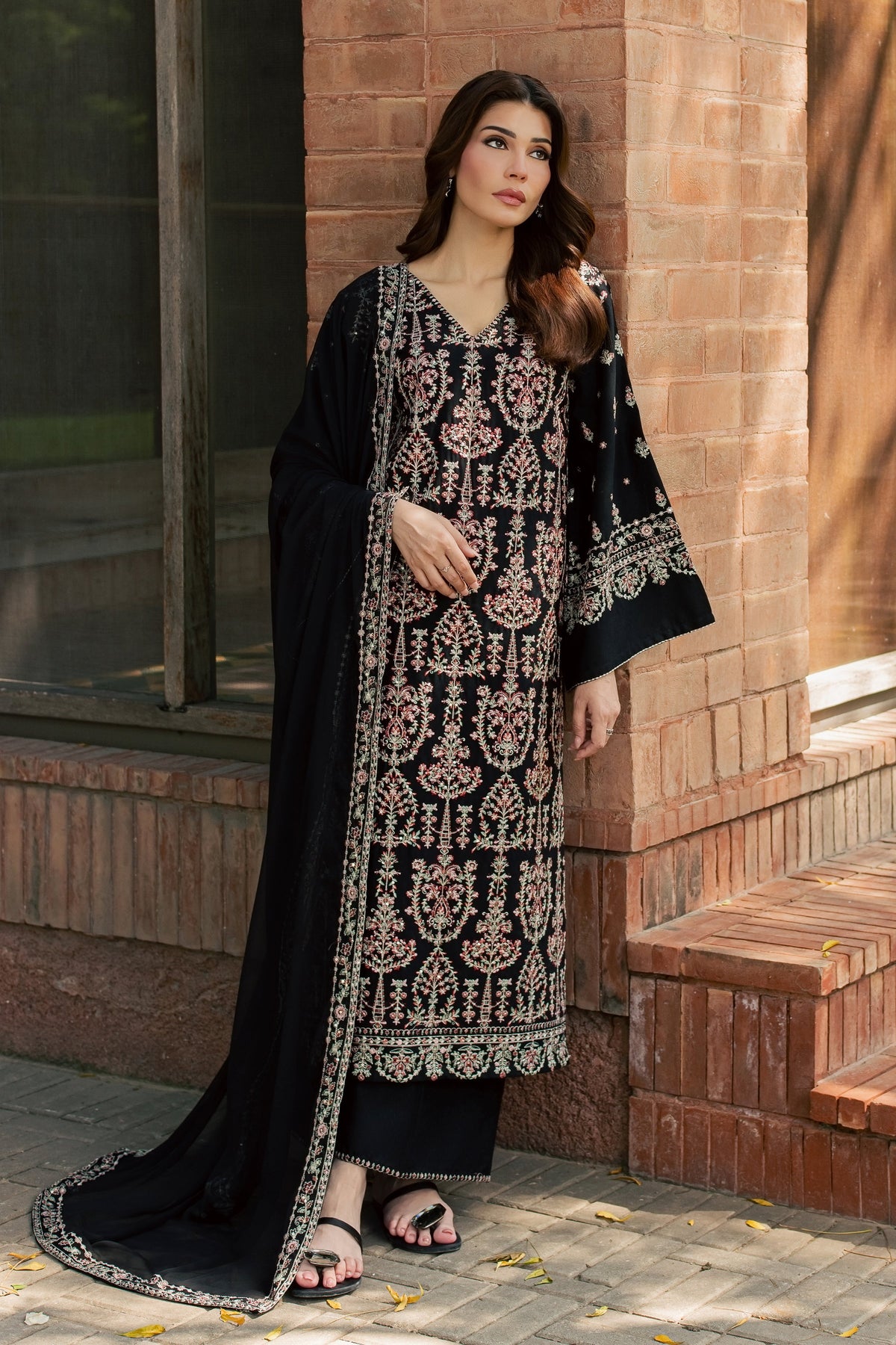 Avni 3Pc - Embroidered Karandi Pret