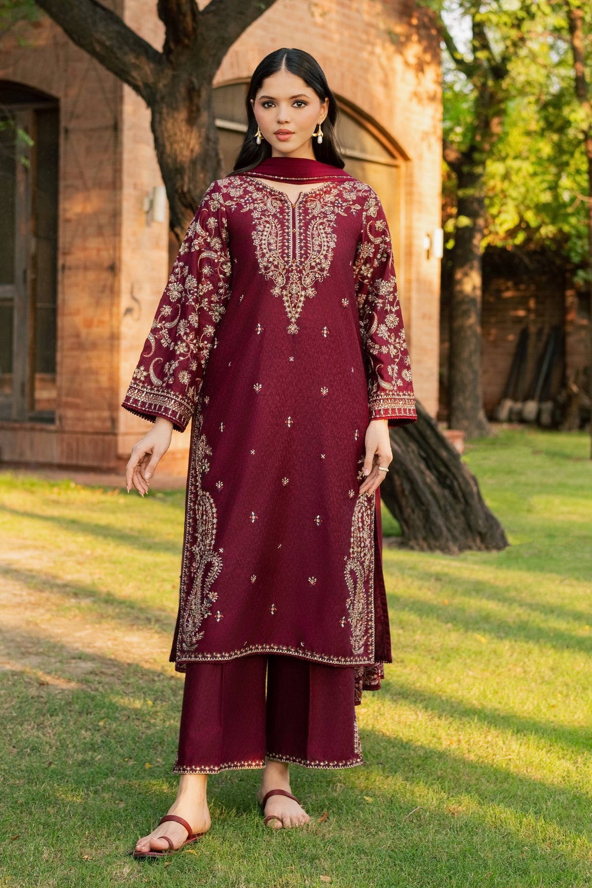 Nayra 3Pc - Embroidered Karandi Pret