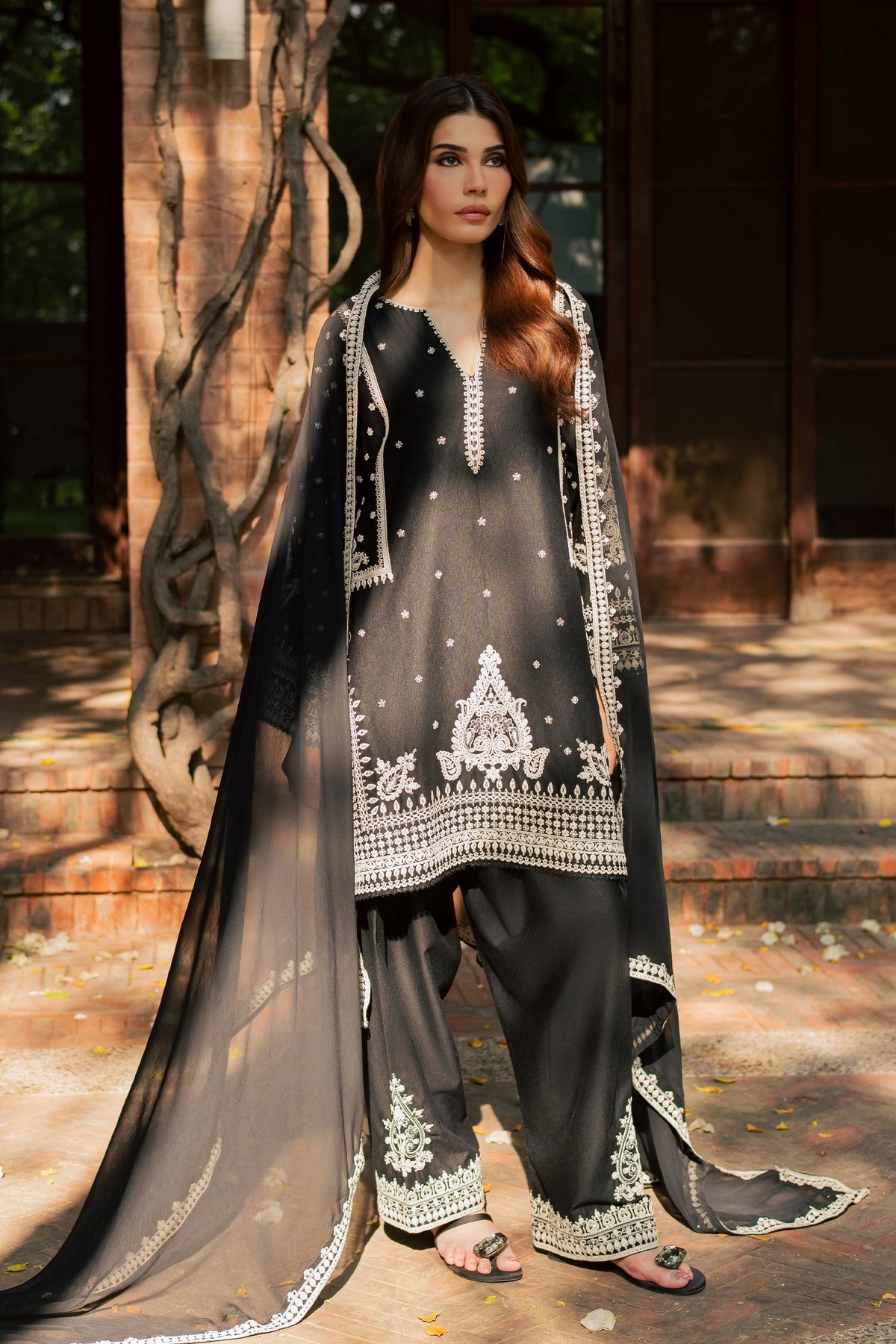 Black Arwa 3Pc - Embroidered Karandi Pret