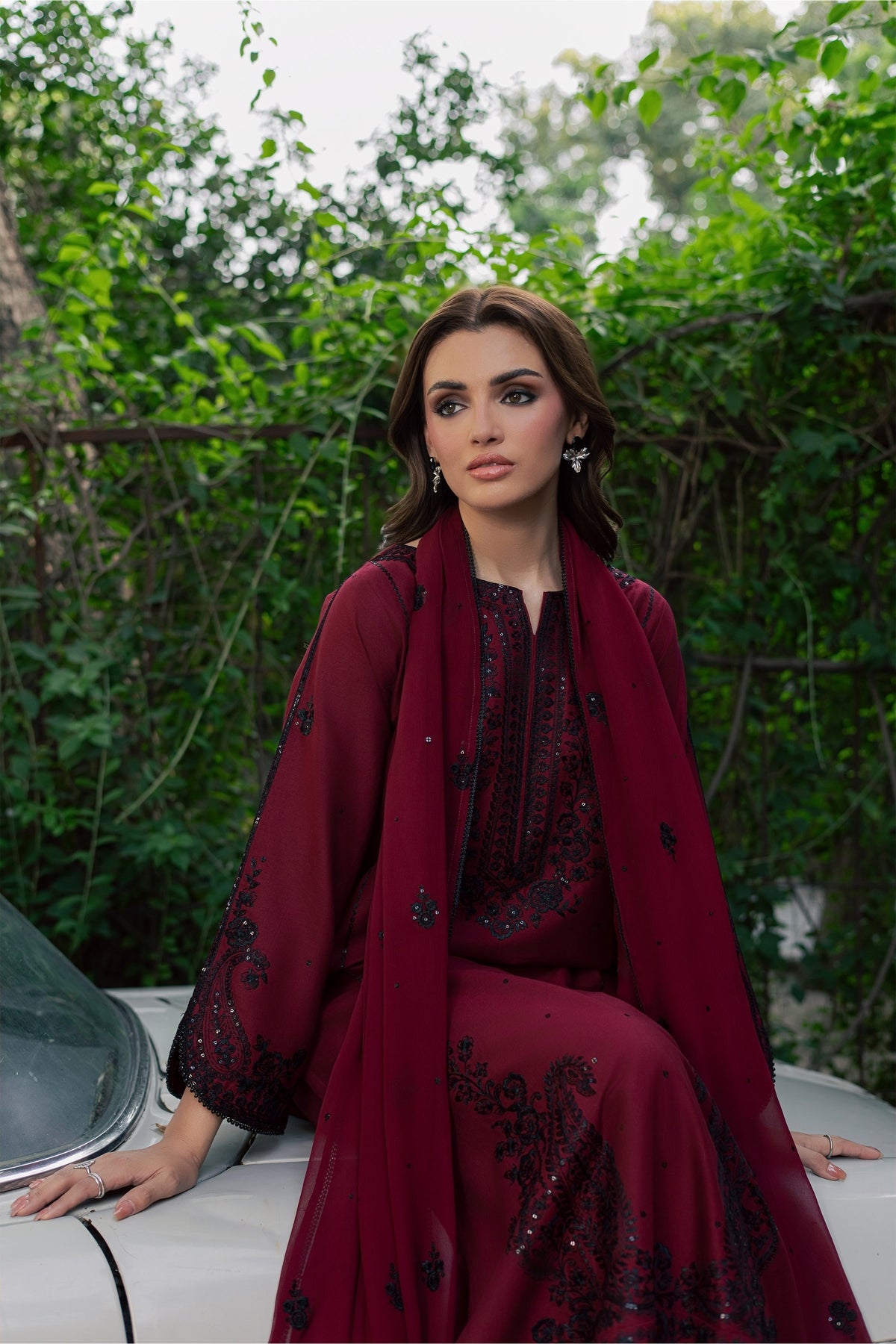 Red Manzar 3Pc - Embroidered Khaddar Pret