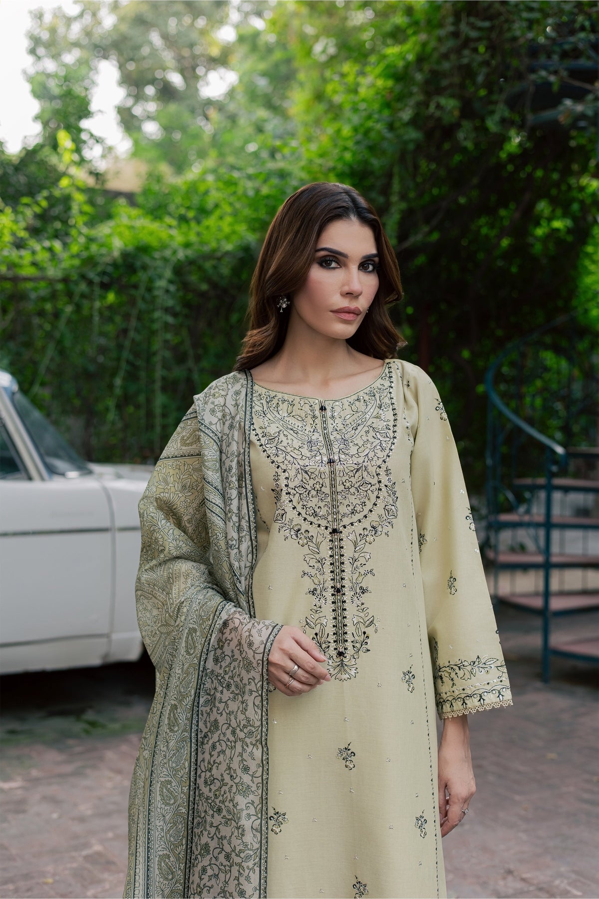 Green Obsidian 3Pc - Embroidered Khaddar Pret