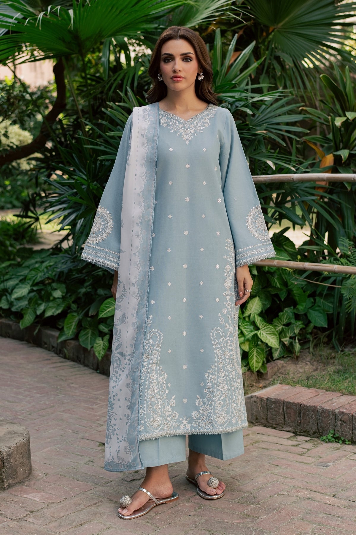 Phoebe 3Pc - Embroidered Khaddar Pret
