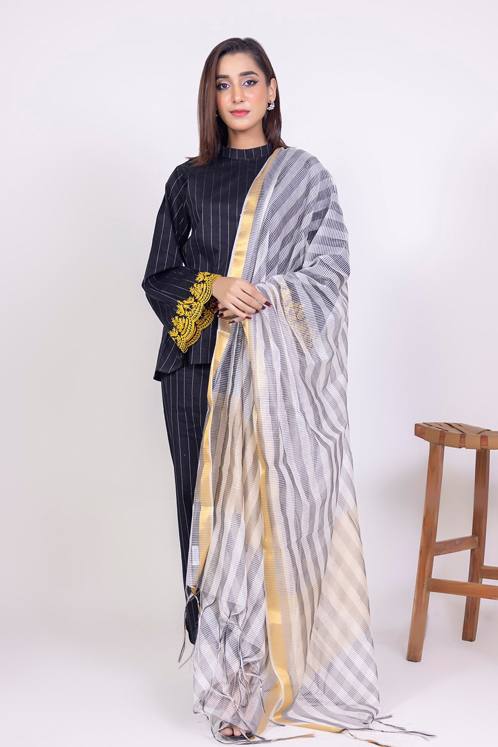 Jacuard Dupatta