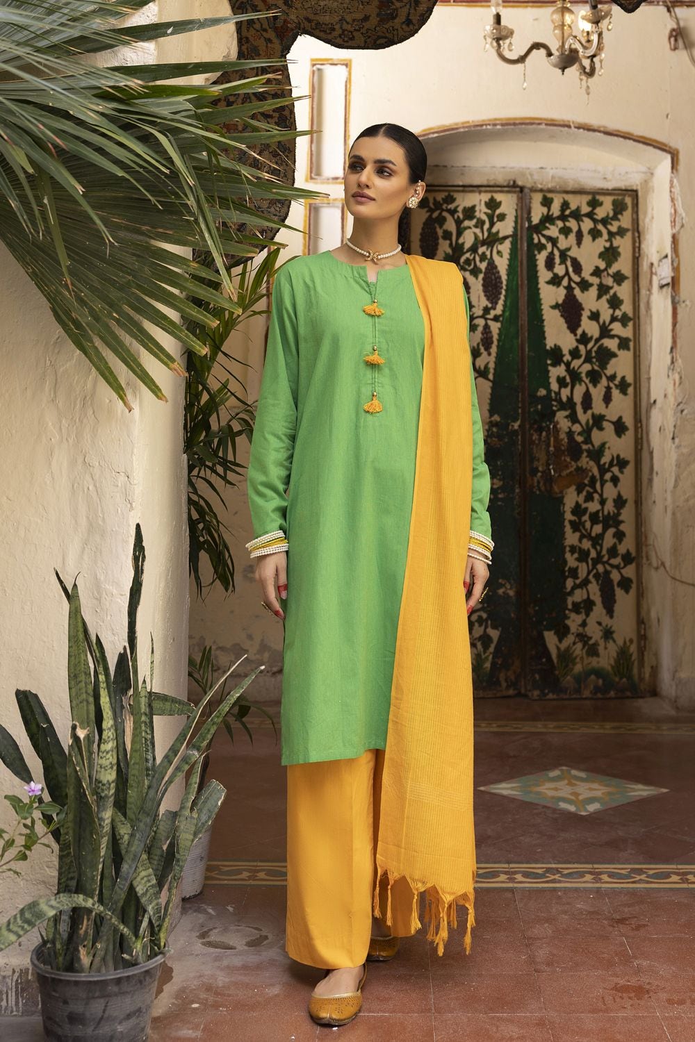 Yarn Dyed Shirt And Trouser With Dupatta