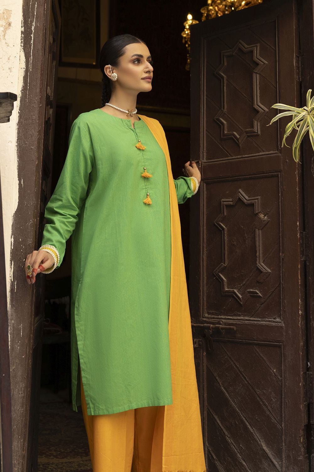 Yarn Dyed Shirt And Trouser With Dupatta