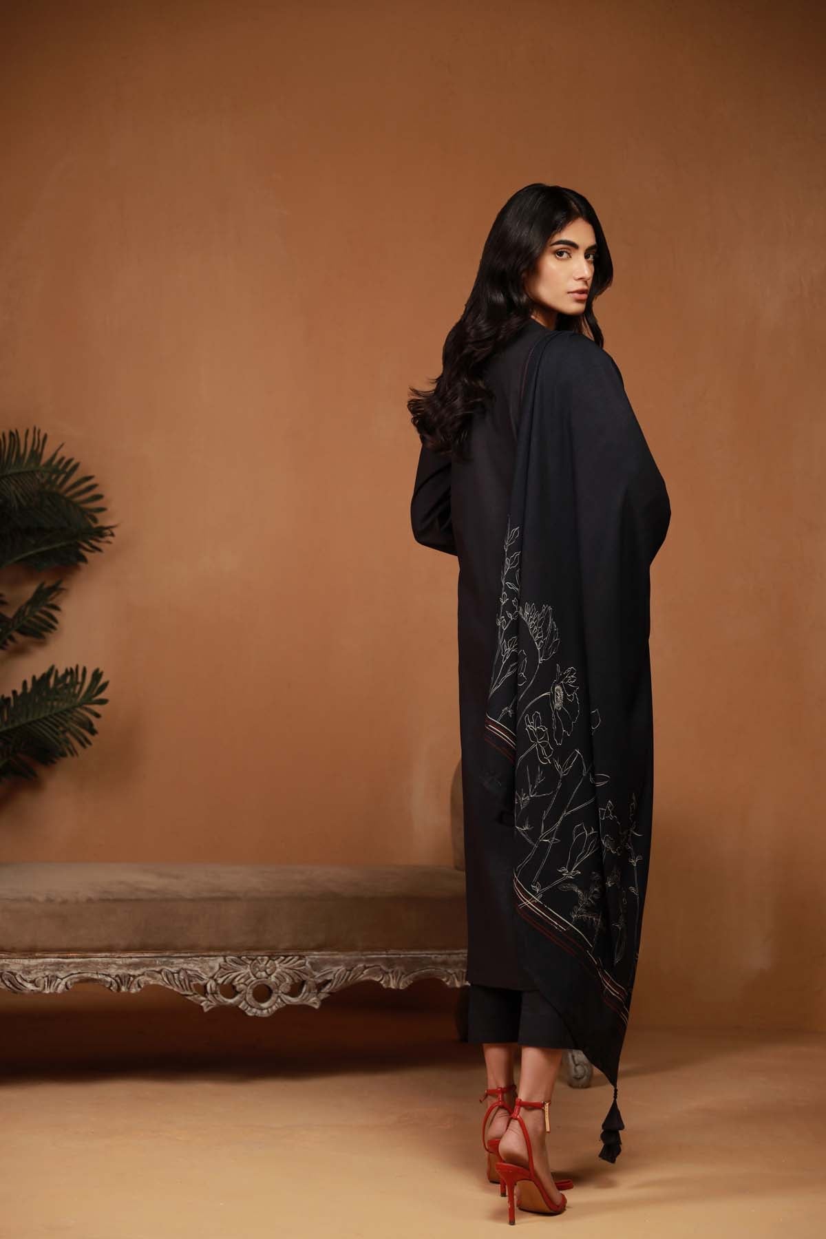 Embroidered Cross Hatch 3 Piece