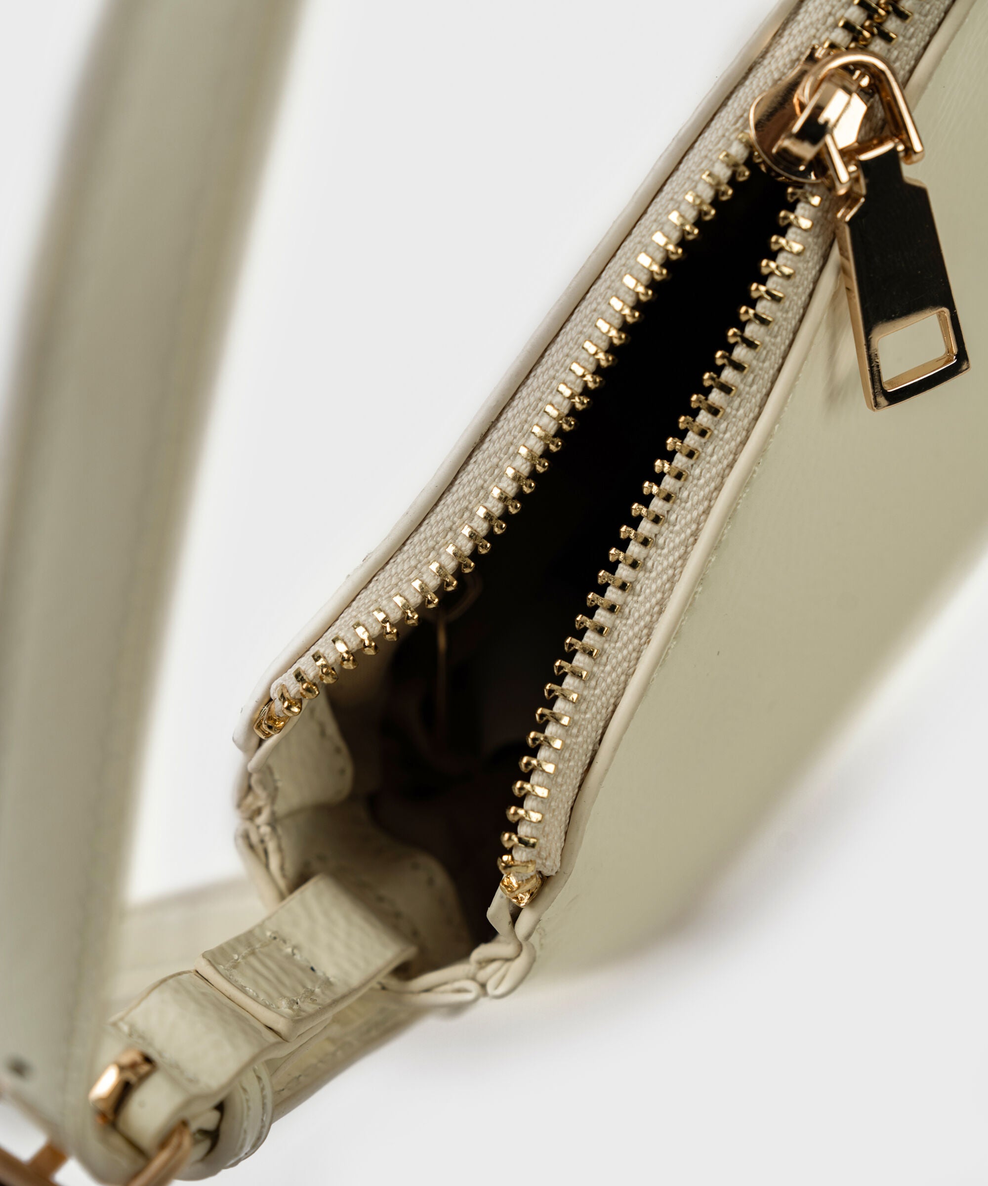 Off White Shoulder Bag 0000HB260038