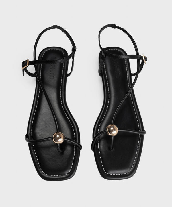 BLACK SANDALS
