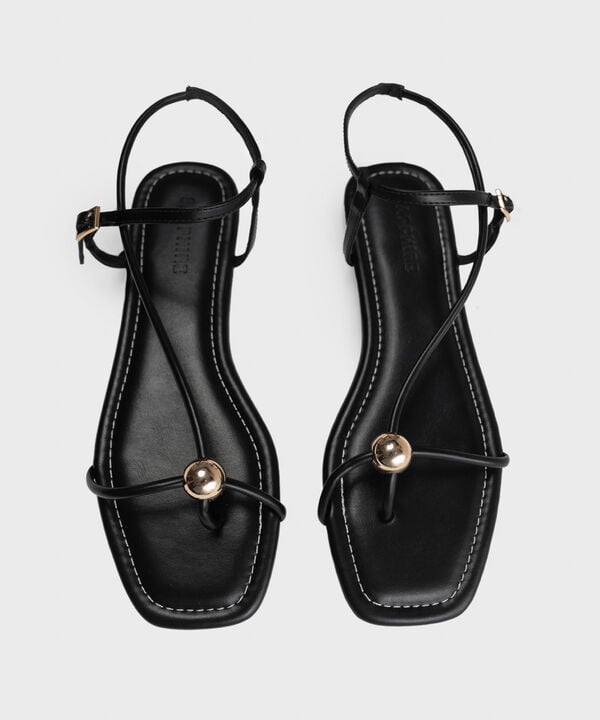 BLACK SANDALS