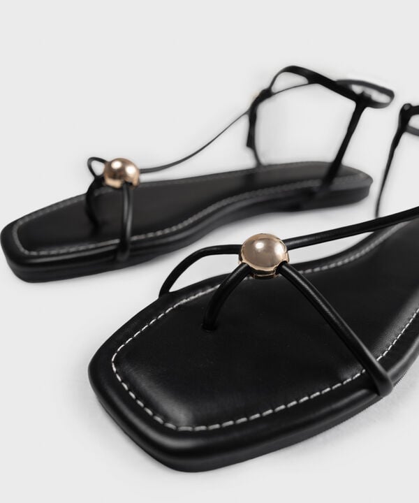 BLACK SANDALS