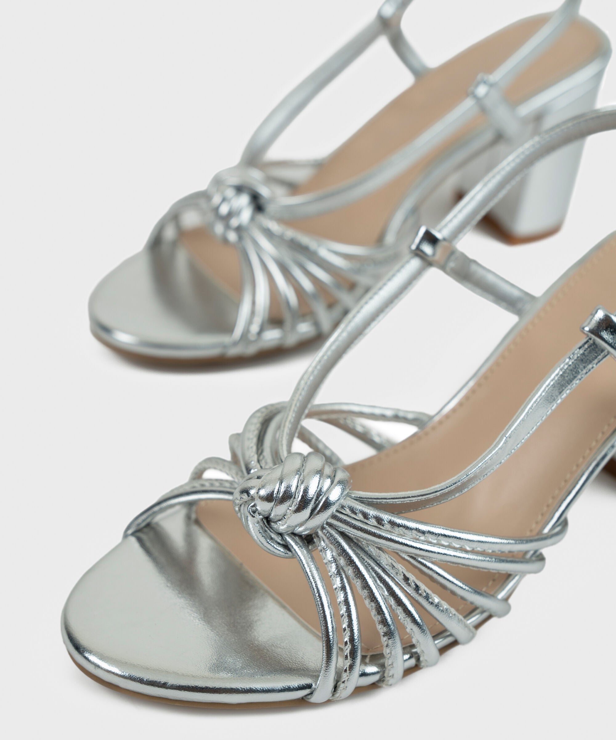 SILVER BLOCK HEEL