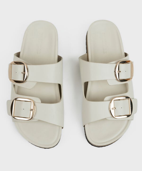 BEIGE SANDALS