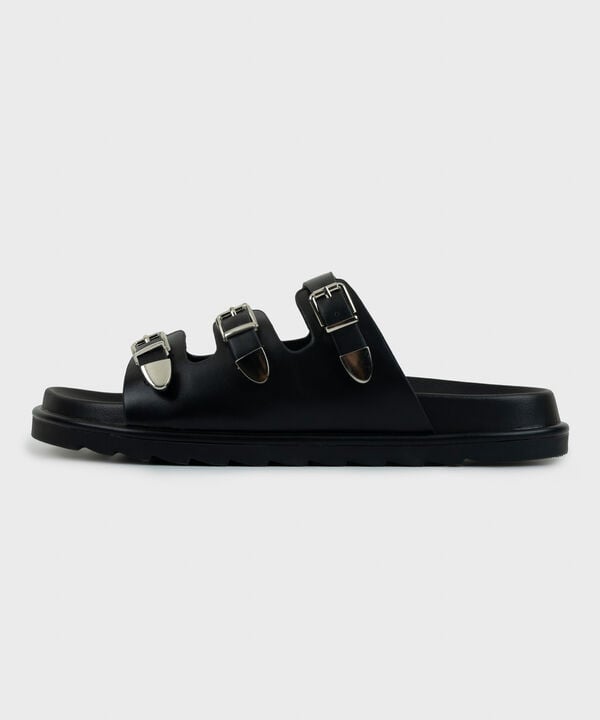 BLACK SANDALS