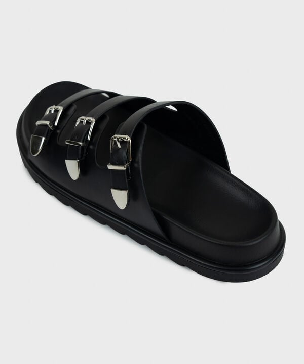 BLACK SANDALS